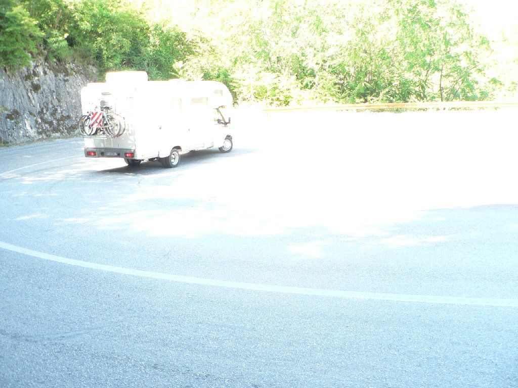 eles-kanyar - Gyertekvelem Éles kanyarok jutnak a mai napra