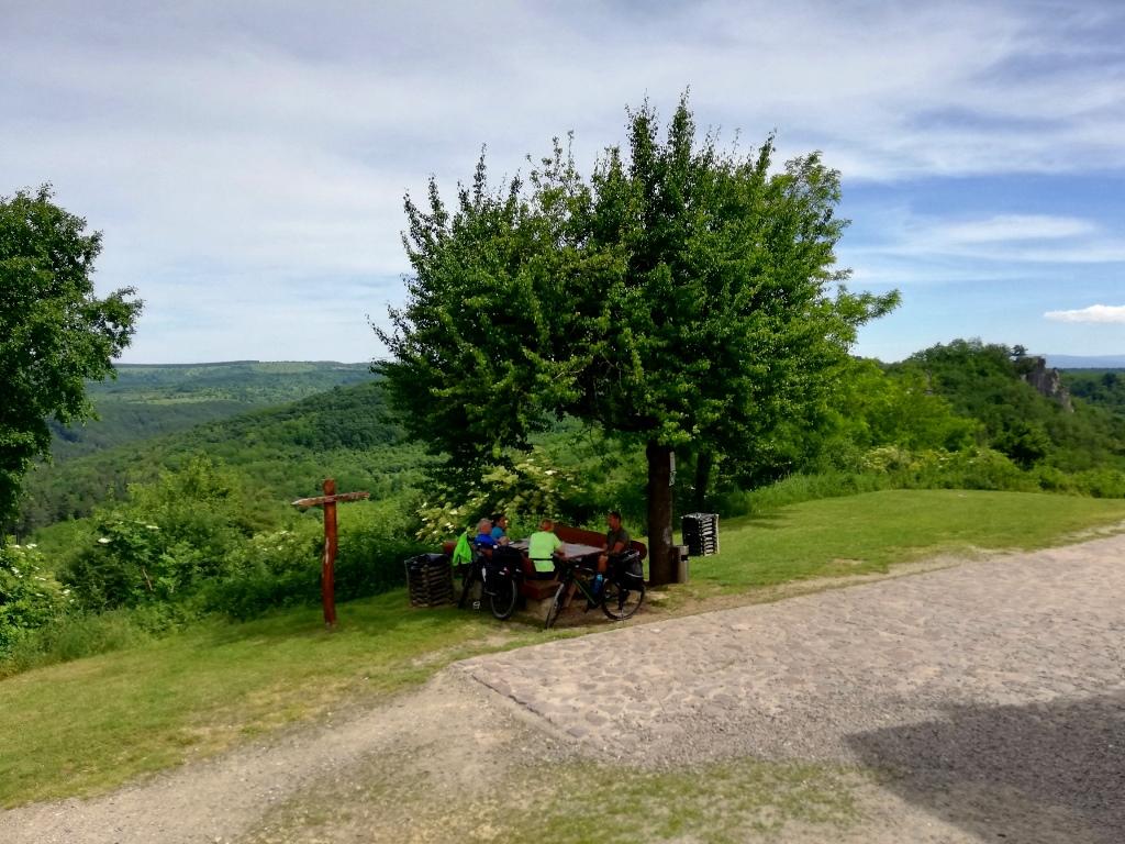 hdr - Gyertekvelem siroki vár pihenő