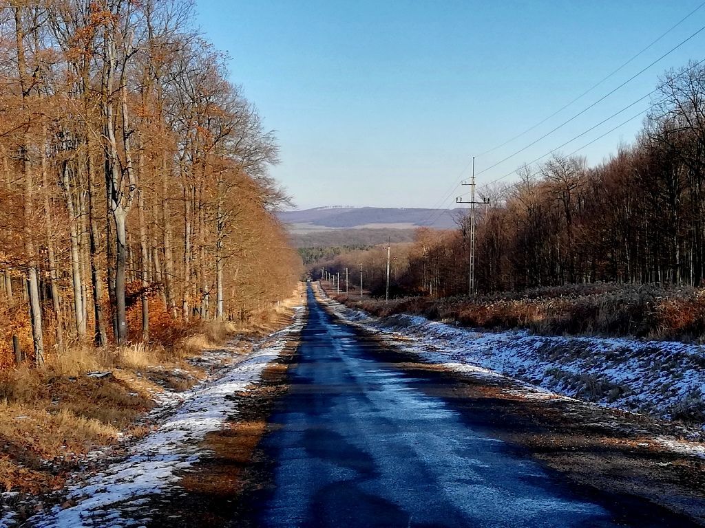 hdr - Gyertekvelem Bakonyon át a Balatonra