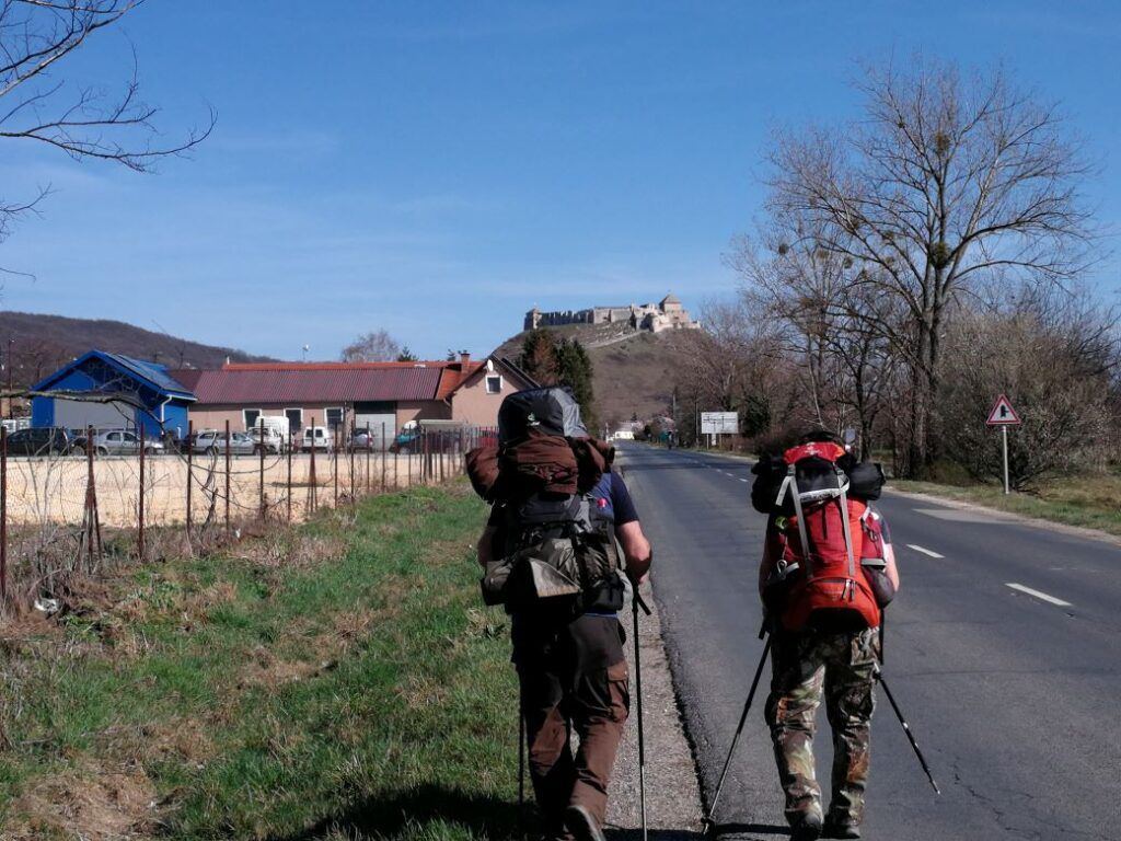 Távolban a Sümegi vár, lassan megérkezünk
