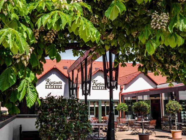 Kistücsök Food & Room Balatonszemes