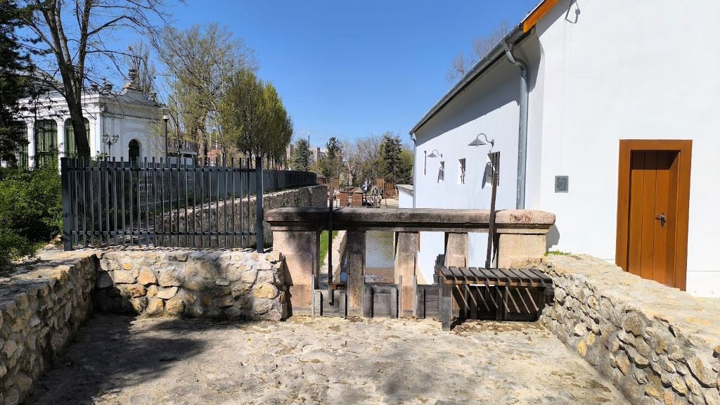 A Jenő malom, a malomkert és a pálmaház