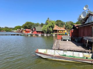 Stégek, ladikok a Derítő-tavon